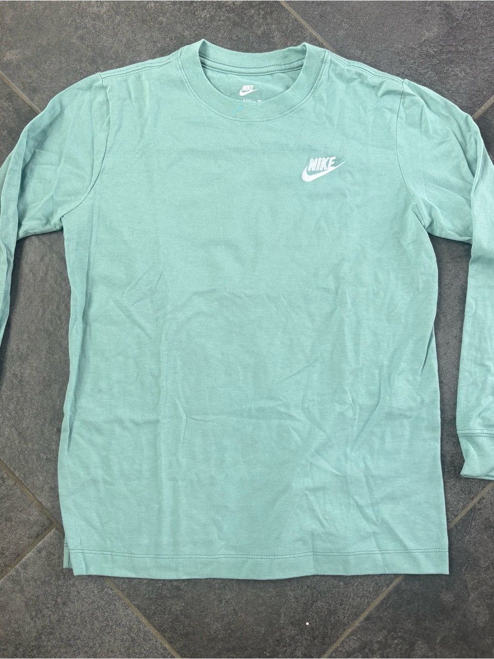 Nike Long-Sleeve Tee Boys Youth M Mint Green new